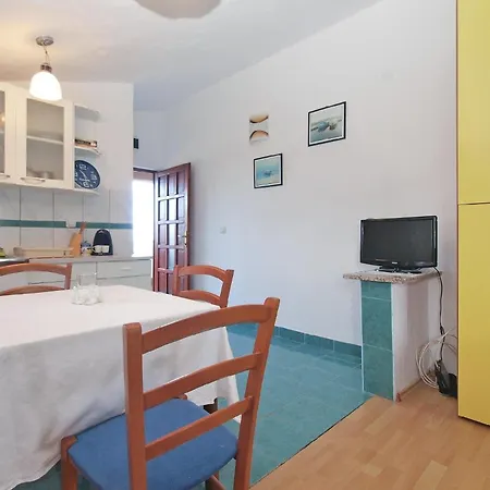 Fuer 3 Personen Ca 24 Qm In Peroj, Istrien Istrische Riviera Apartment *